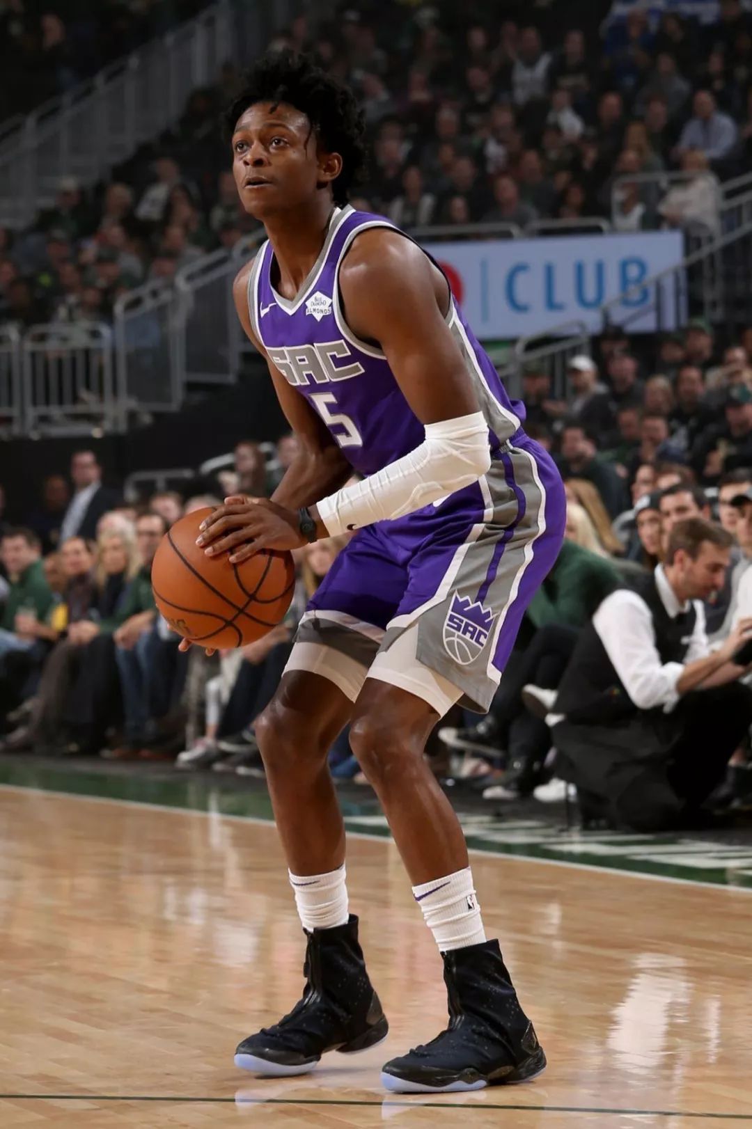 他以一记精 他以一记精